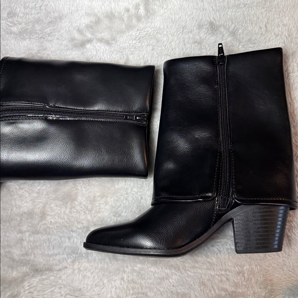 Sun & Stone Ibizza Fold Over Cuffed Ankle Boot
Wonen's 5M - Picture 5 of 11